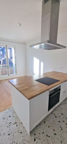 APPARTEMENT 4 PIECES ENTIEREMENT RENOVE FACE AMB. GB, - Photo 4