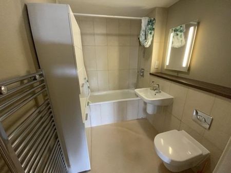 2 bedroom apartment to rent - Photo 3