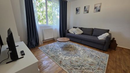 Apartment for Rent in Cluj-Napoca, right in the center of town, spatious and in a quiet area, consisting of bedroom, living room, separate kitchen and bathroom. - Fotografie 5