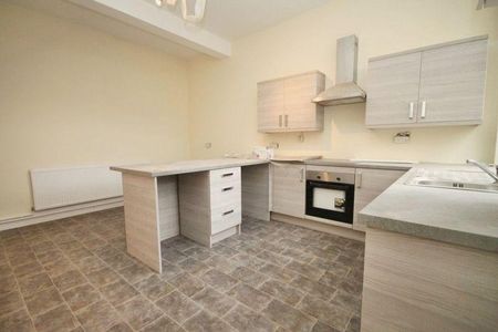 1 bedroom ground floor flat to rent - Photo 4