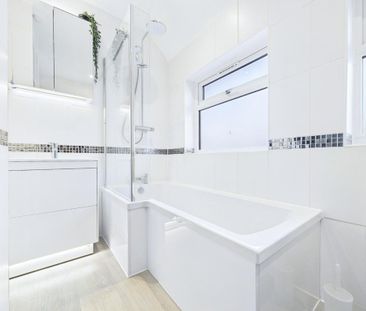 3 bedroom semi-detached house to rent - Photo 3