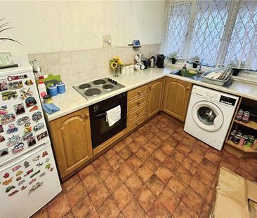 3 bedroom apartment to rent - Photo 4