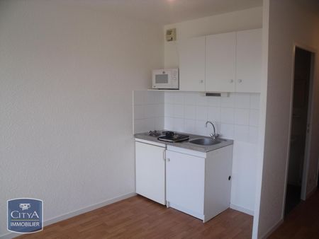 Location Appartement 1 pièce 20m² CHOLET 49300 - Photo 4