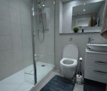 Wexham Road, Slough, Berkshire,SL1 - Photo 1