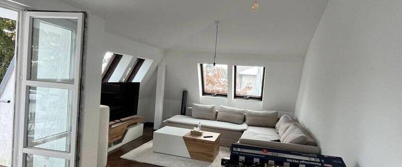 Dachgeschosswohnung 2,5 Zimmer, Rudower Straße, Berlin - Photo 1