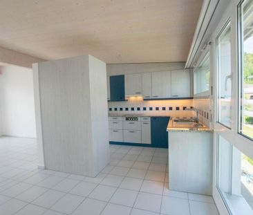 Grosszügige Wohnung mit sonnigem Balkon! - Photo 2