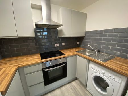 Gresley Lodge, Royston - Photo 5