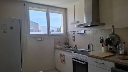 À LOUER – T4 MEUBLE AVEC 3 CHAMBRES • Réf. GI-FG-G0785 - Photo 5