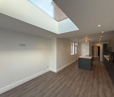 3 bedroom end of terrace house to rent - Photo 4