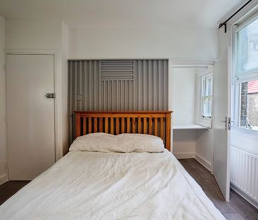 Room in a Shared House, Blackheath Road, SE10 - Photo 1