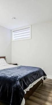 Spacious, Furnished 4-Bed + Parking/Yard/AC Included! (Homestead) - Photo 1