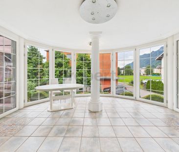 Grosszügige 5.5-Zimmer Wohnung in Ingenbohl - Photo 1