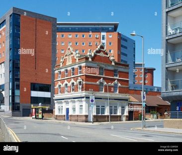 Borough Hotel, Great Crosshall Street, Liverpool. - Photo 3