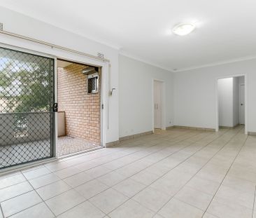 Unit 2/38 Minter Street, - Photo 5