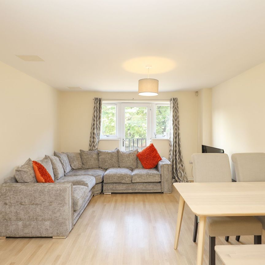 1 bedroom Flat to rent - Photo 1