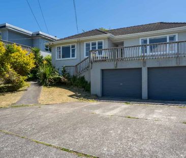 Your Next Comfortable Family Home Await - Photo 3