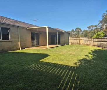 CABOOLTURE - FAMILY & LOCATION - Photo 1