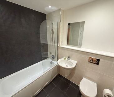 A 1 Bedroom Apartment - Photo 5