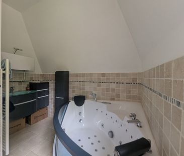 Location Maison 4 pièces 81m² - Photo 2