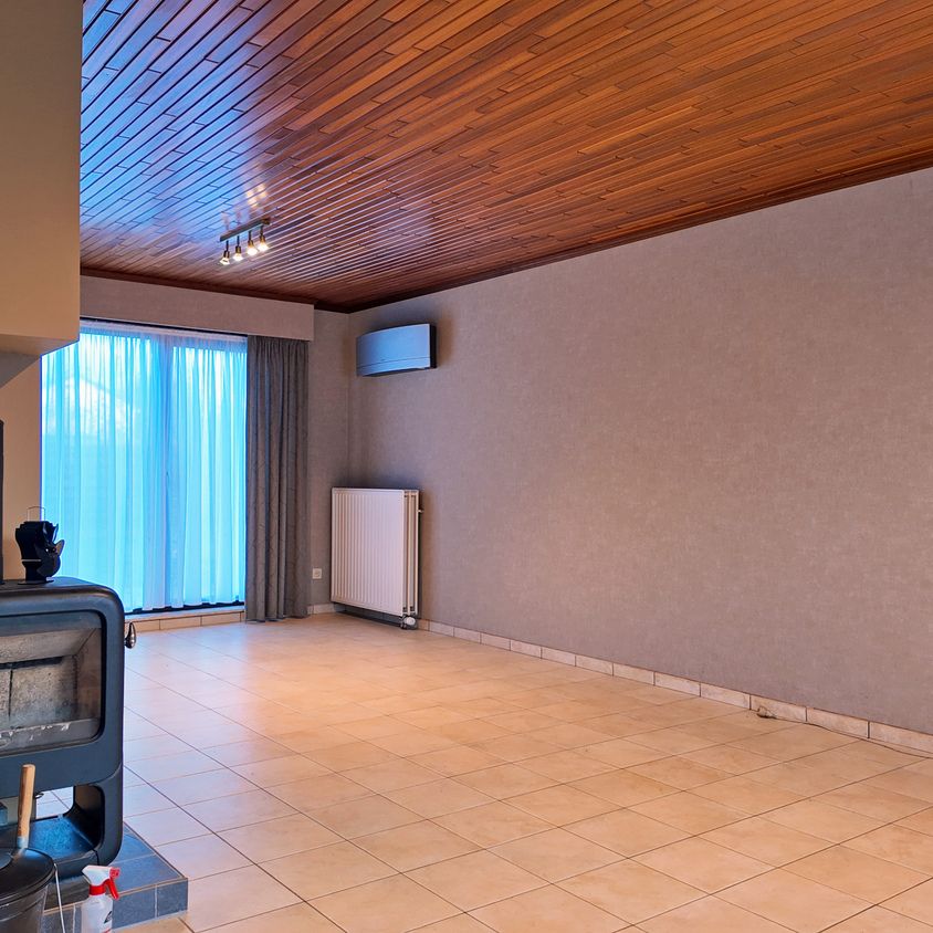 Rustig gelegen vrijstaande gezinswoning met ruime tuin in Eeklo! - Foto 1