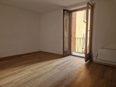 3 Zimmer, 75 m², 1. Stock - Photo 2