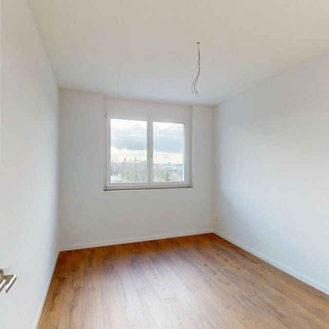 Modern 4.5-Zimmerwohnung with 21 m² of terrace space - Foto 1