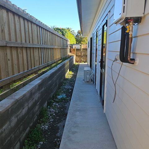 Rent: Brand New 2-Bedroom Home + Study - Photo 1