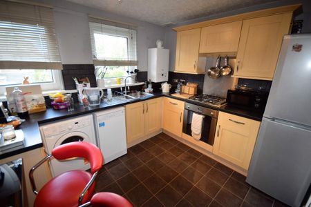 2 bedroom flat to rent - Photo 4