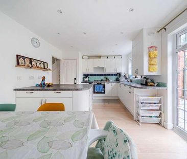 Colne Drive, Walton On Thames, Surrey, KT12 - Photo 3
