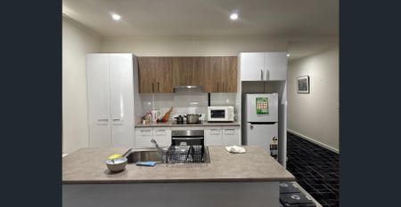 2 Bedroom 2 Bathroom Fully Furnished 1st Floor Apartment - Photo 3