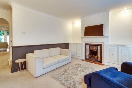 3 bedroom end of terrace house to rent - Photo 2