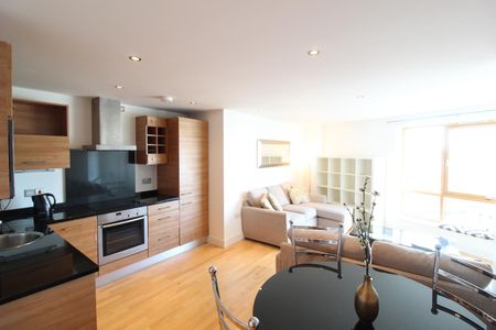 2 bedroom apartment to rent - Photo 5