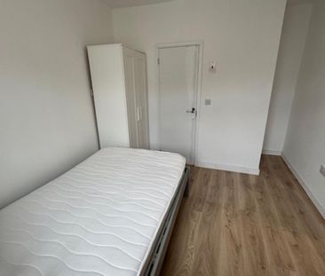 6 bedroom house to rent - Photo 4