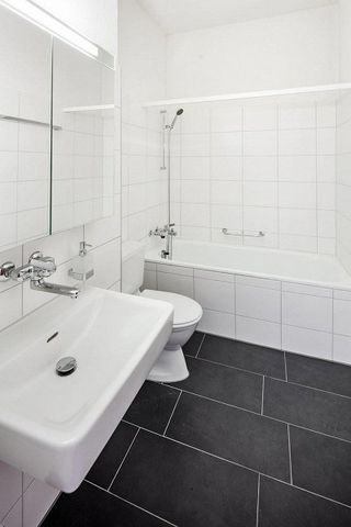 grosszügige 3.5 Zimmer-Wohnung - an sonniger, Lage mit Seeblick - Foto 5