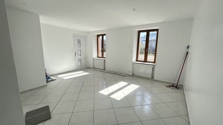 Location Maison 6 pièces 90m² REMIREMONT 88200 - Photo 3