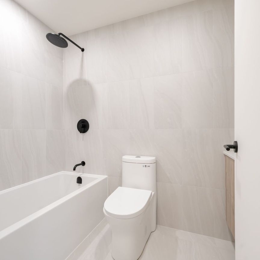 For Lease - 109 Erskine Avenue Unit# 1908, Toronto, Ontario - Photo 1