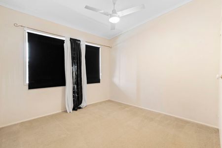 FAMILY-FRIENDLY LIVING IN A QUIET FERNY HILLS LOCATION - Photo 4