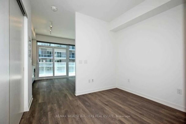 20 Richardson Street #913 - Photo 1