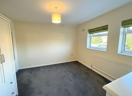 3 bedroom semi-detached house to rent - Photo 5