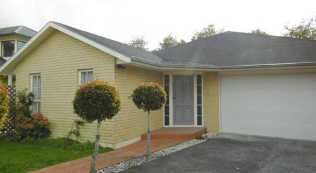 ALBANY FAMILY LIVING - Photo 5