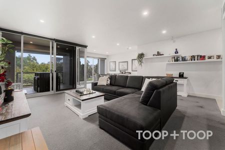 Luxury City Living with Parkland Views - Photo 2