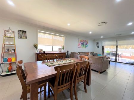 Exclusive living in the heart of Spring Farm- Water included! - Photo 5