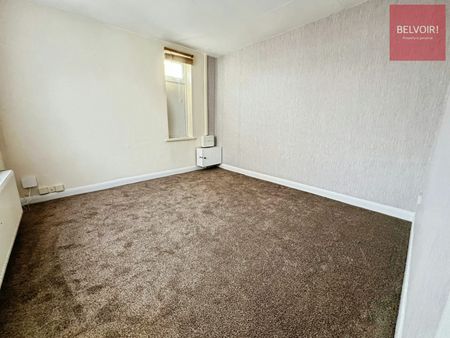 Terraced House to rent on - Photo 5