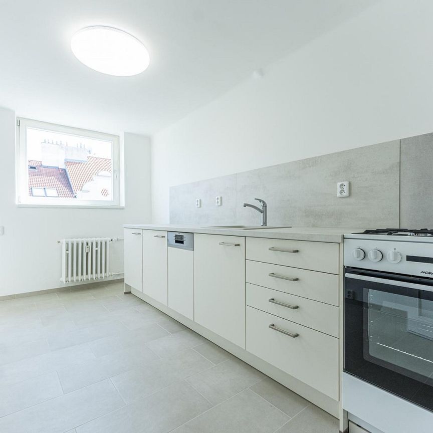 Pronájem bytu 2+1 59 m² - Photo 1