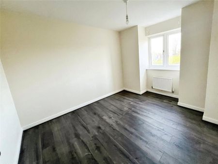 4 bedroom townhouse to rent - Photo 3