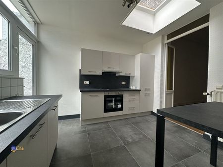 Ruime stadswoning met 3 slpks en koer - Foto 5