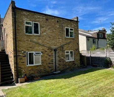 2 Bed Flat, Aldeburgh Street, SE10 - Photo 2