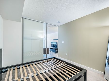 For Lease - 4 Spadina Avenue Unit# 715, Toronto, Ontario - Photo 3