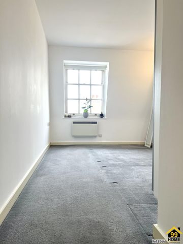 1 bed Flat in 185 Stoke Newington High Street , London, N16 0LH - Photo 3