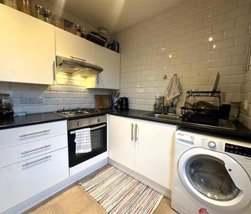 1 bedroom property to rent - Photo 4